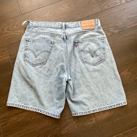 Vintage Levi’s denim shorts - Picture 1 of 5
